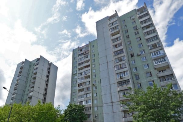 Обшивка лоджий и балконов сайдингом снаружи - фото 79